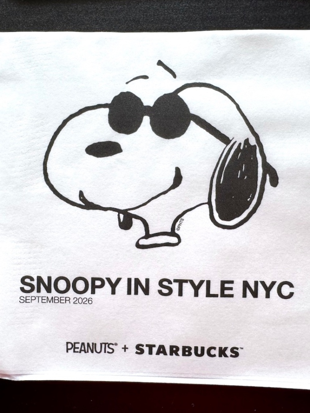 Snoopy in Style NYC set of (9) cocktail napkins - NEVER USED Peanuts collectible